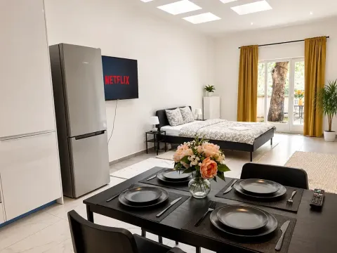 Prodej bytu 1+kk, Praha - Smíchov, Plzeňská, 74 m2