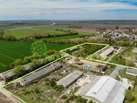 Prodej komerčního pozemku, Holešov, 27330 m2