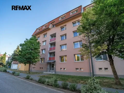 Prodej bytu 3+1, Valtice, Lázeňská, 67 m2