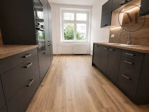 Pronájem bytu 2+1, České Budějovice, J. Plachty, 71 m2
