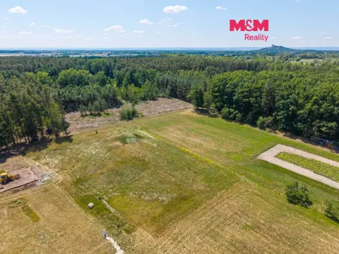 Prodej pozemku pro bydlení, Újezd u Sezemic - Zástava, 800 m2