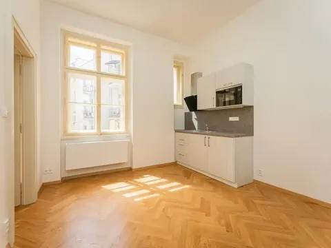 Pronájem bytu 2+kk, Praha - Staré Město, Kozí, 39 m2