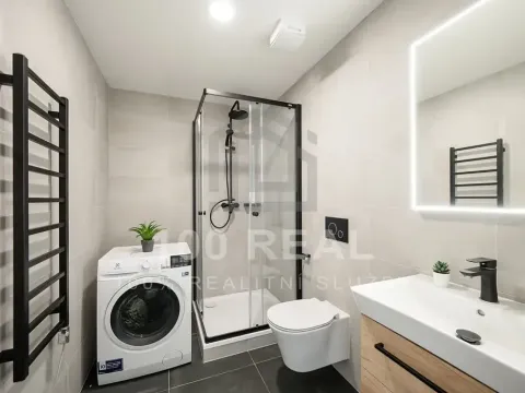 Pronájem bytu 1+kk, Hradec Králové, Průmyslová, 35 m2