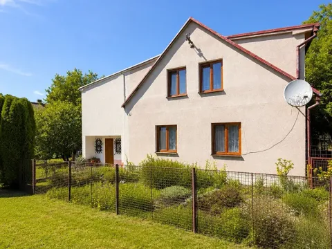 Prodej rodinného domu, Chrášťany, 250 m2