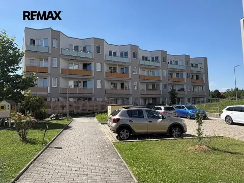 Pronájem bytu 3+kk, Velký Osek, U hřiště, 75 m2