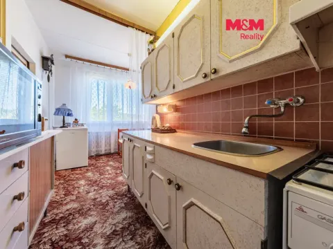 Prodej bytu 3+1, Chomutov, Komenského, 64 m2