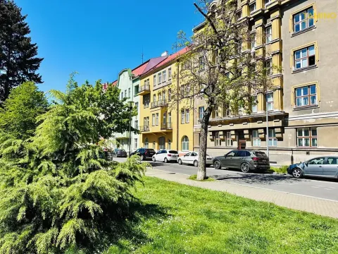Pronájem bytu 3+1, Pardubice, náměstí Čs. legií, 79 m2