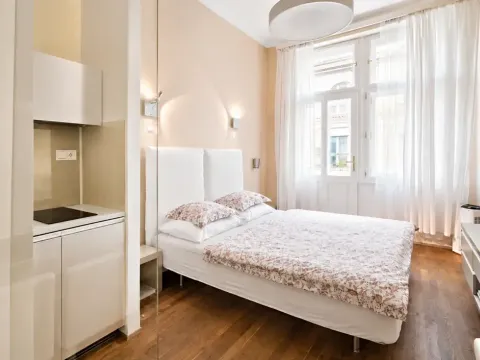 Pronájem bytu 1+kk, Praha - Staré Město, 23 m2