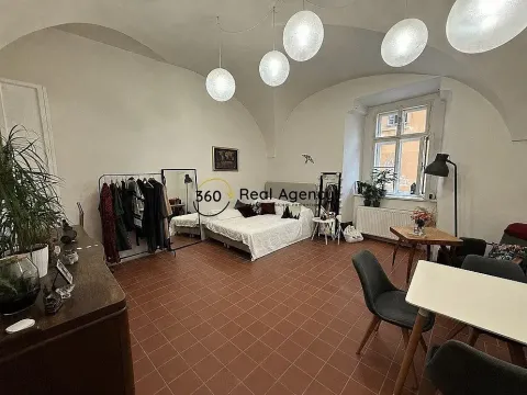 Pronájem bytu 1+1, Praha - Malá Strana, Šporkova, 44 m2