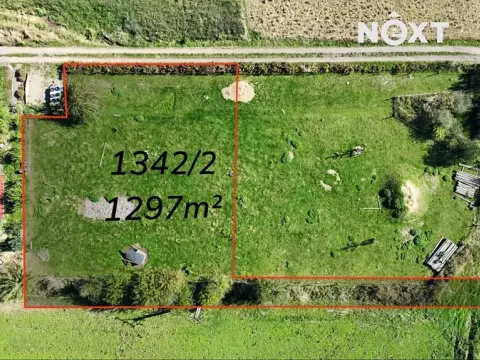 Prodej pozemku pro bydlení, Štěkeň, 1297 m2