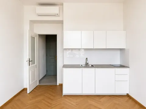 Pronájem bytu 1+kk, Praha - Vršovice, 26 m2
