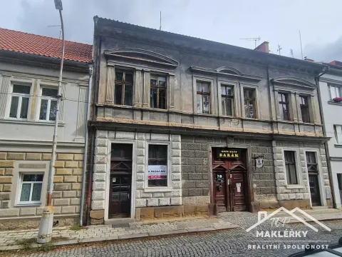 Pronájem obchodního prostoru, Kostelec nad Černými lesy, náměstí Smiřických, 75 m2