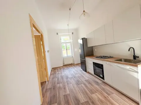 Pronájem bytu 4+1, Praha - Nové Město, Vyšehradská, 103 m2