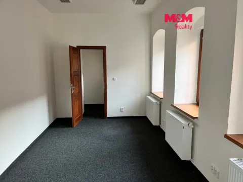 Pronájem kanceláře, Louny, Mírové náměstí, 40 m2