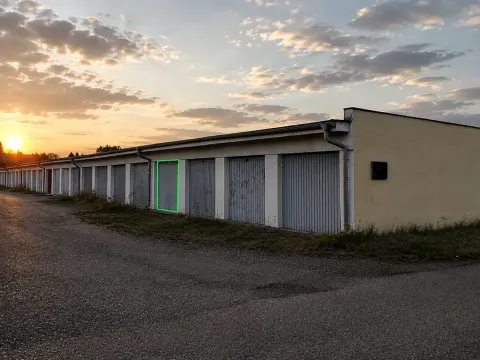 Prodej garáže, Hradec Králové, U Mostku, 19 m2