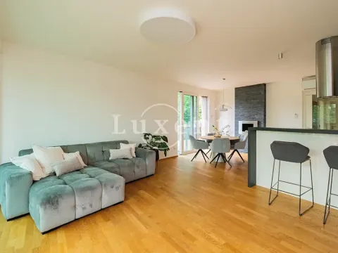 Prodej bytu 2+kk, Praha - Hlubočepy, Výhledová, 74 m2