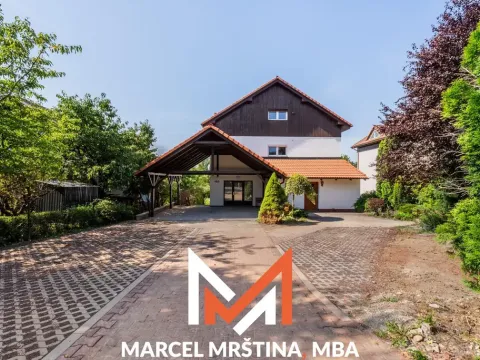 Prodej bytu 3+1, Nové Město nad Metují, U Lípy, 101 m2