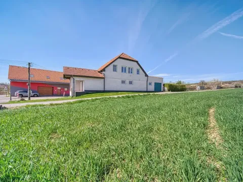 Prodej rodinného domu, Krokočín, 300 m2