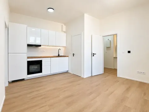 Prodej bytu 2+kk, Praha - Michle, Nuselská, 44 m2