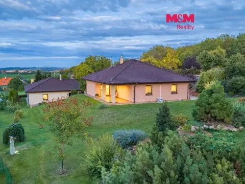 Prodej rodinného domu, Cvrčovice, Školní, 178 m2
