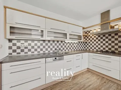 Pronájem bytu 3+1, Jihlava, Jarní, 71 m2