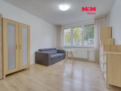 Prodej bytu 3+1, Klatovy - Klatovy III, Pod Hůrkou, 63 m2