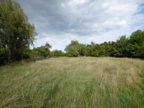 Prodej pozemku, Praha - Horní Počernice, Na svěcence, 1297 m2