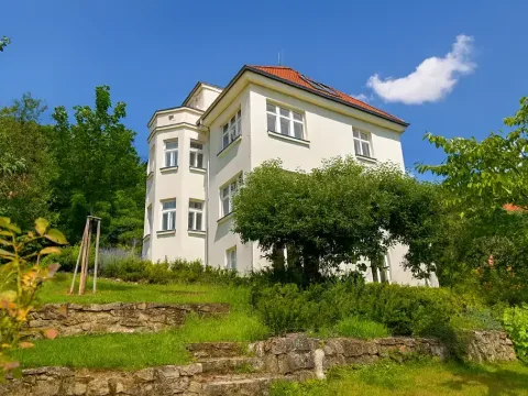 Pronájem rodinného domu, Černošice, 356 m2