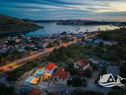 Prodej vily, Rogoznica, Chorvatsko, 120 m2