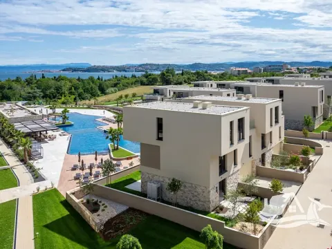 Prodej rodinného domu, Umag, Chorvatsko, 200 m2